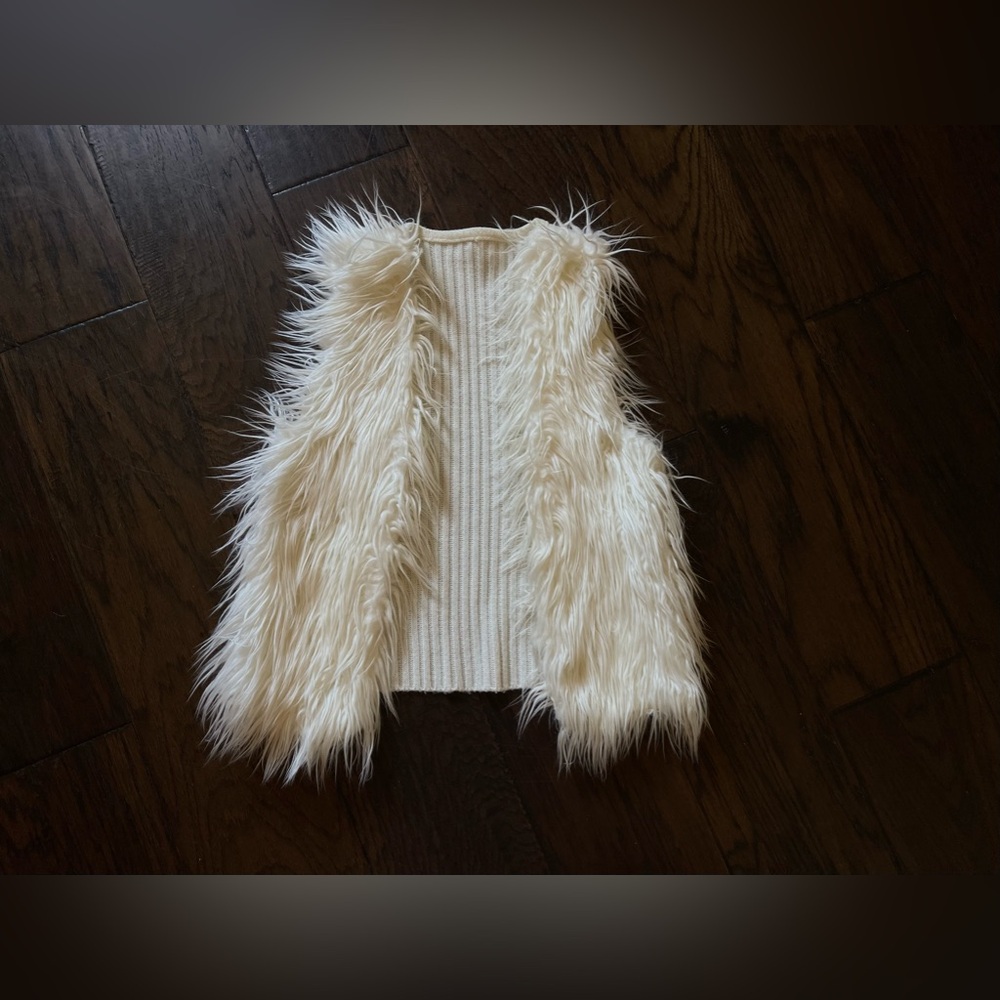 Claire's Ladies Faux Fur & Knit Sweater Vest Size S/M